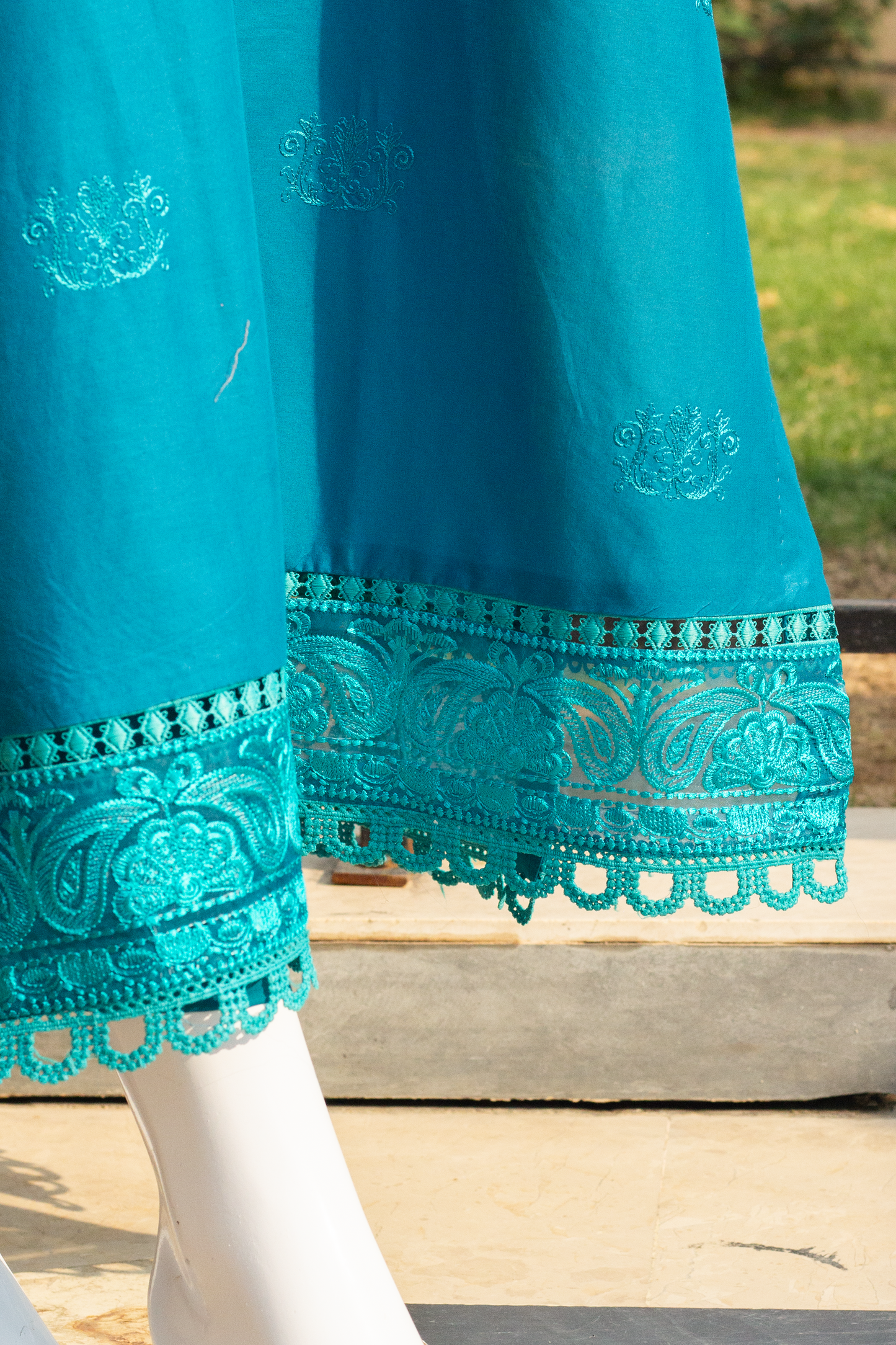 Schiffly Embroidered Luxury - 3 Pcs Unstitched (24SS07)