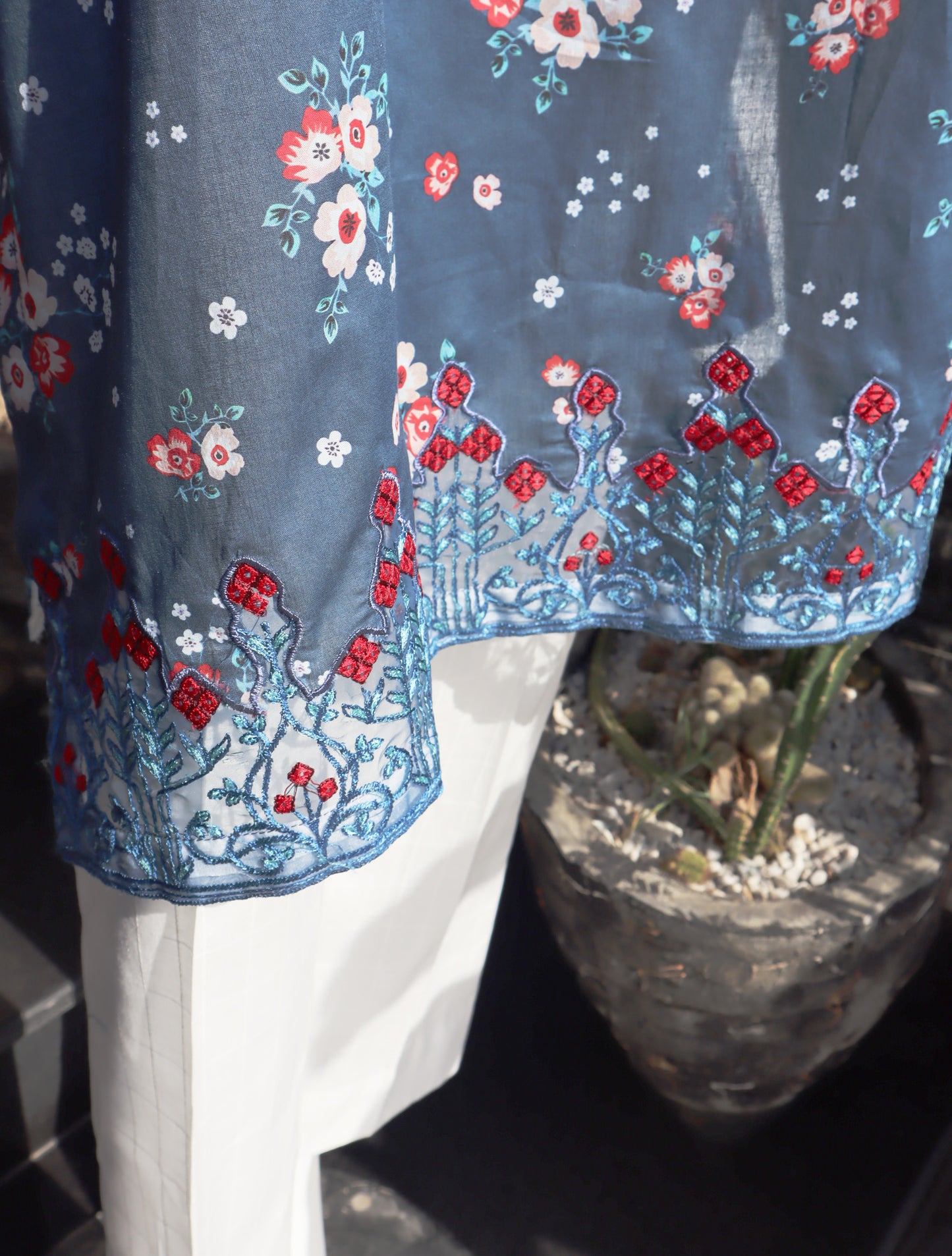 Schiffly Lawn - 3 Pcs Unstitched (24SS15)