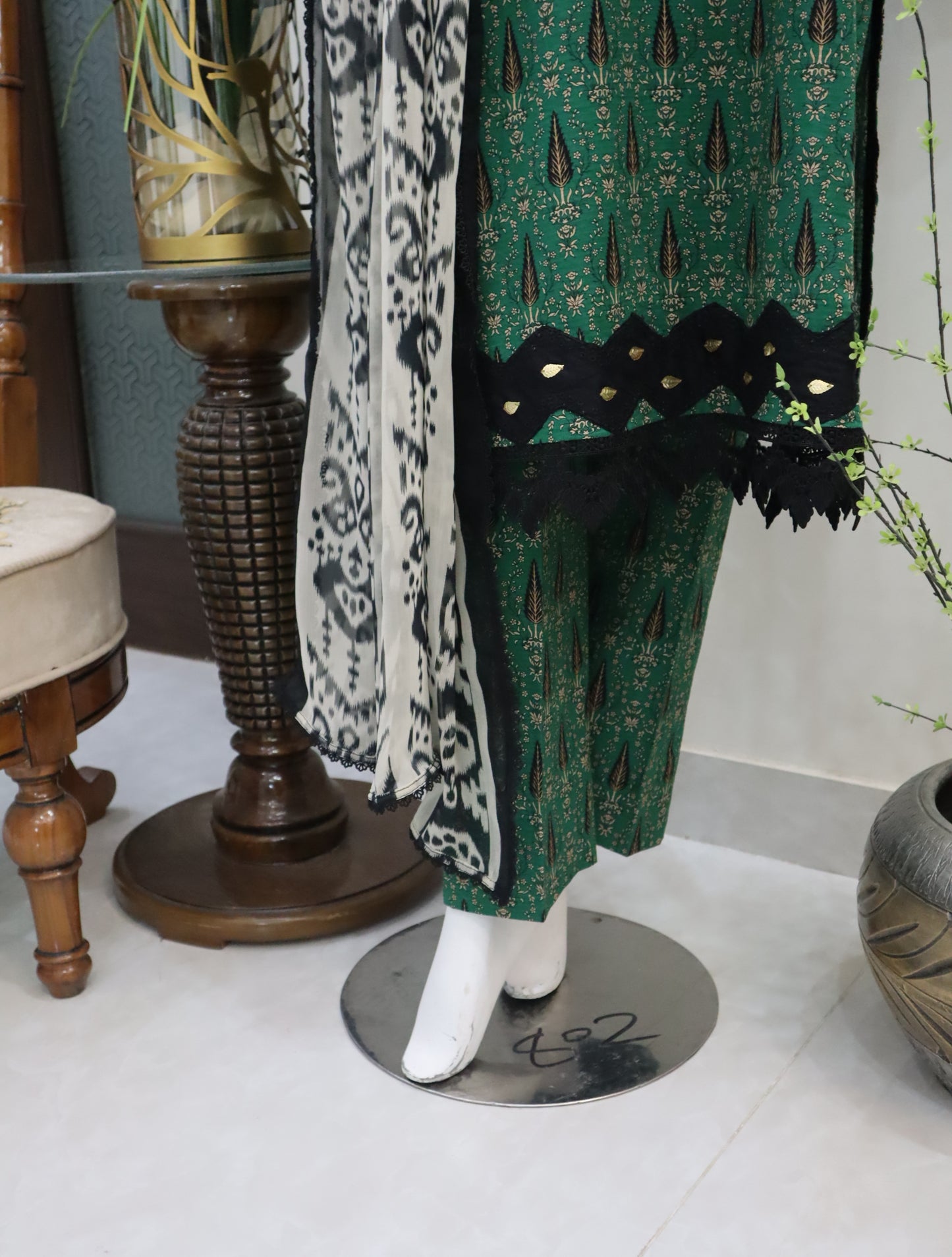 Schiffly Lawn - 3 Pcs Unstitched (24SS16)