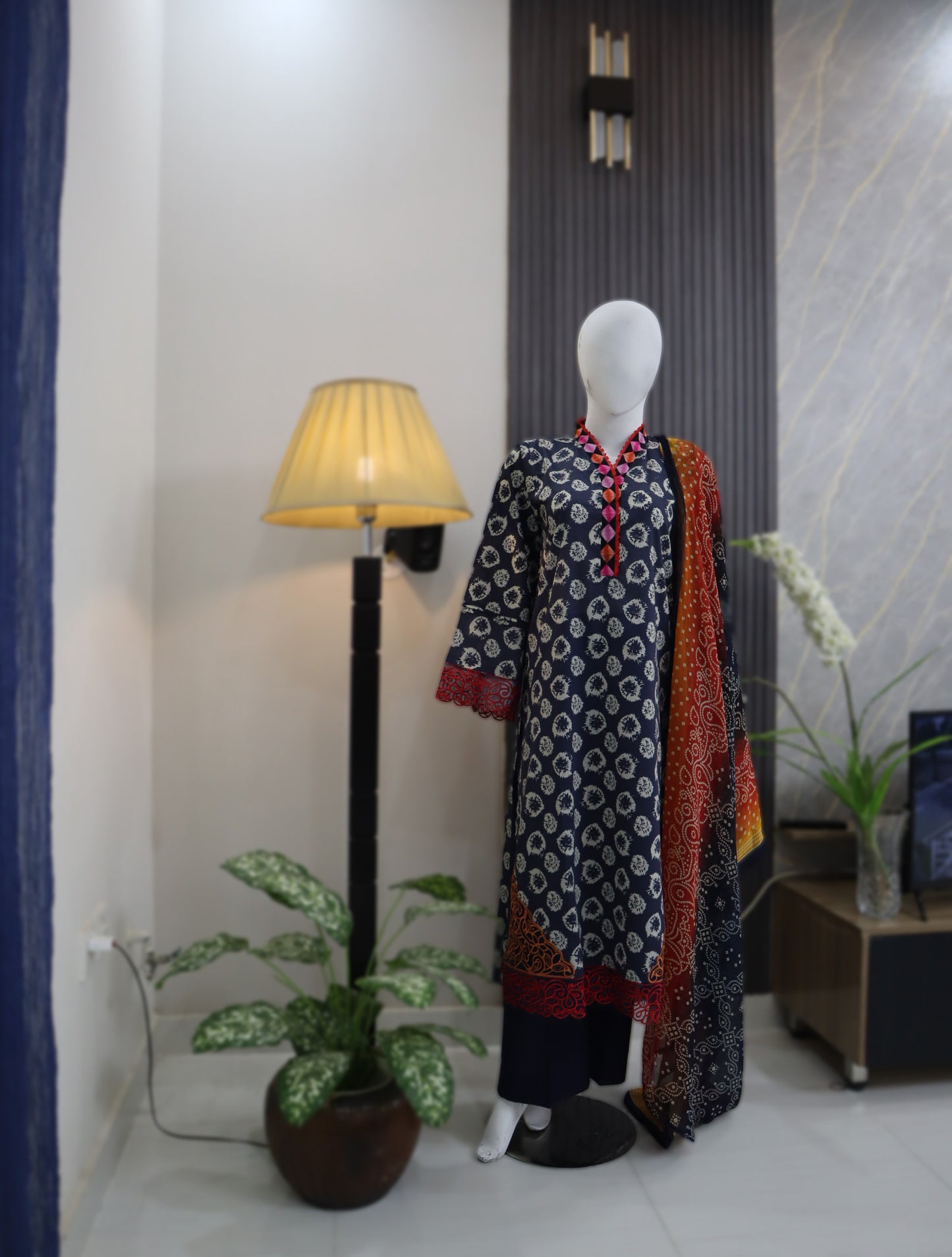 Schiffly Lawn - 2 Pcs Unstitched (24SS18)
