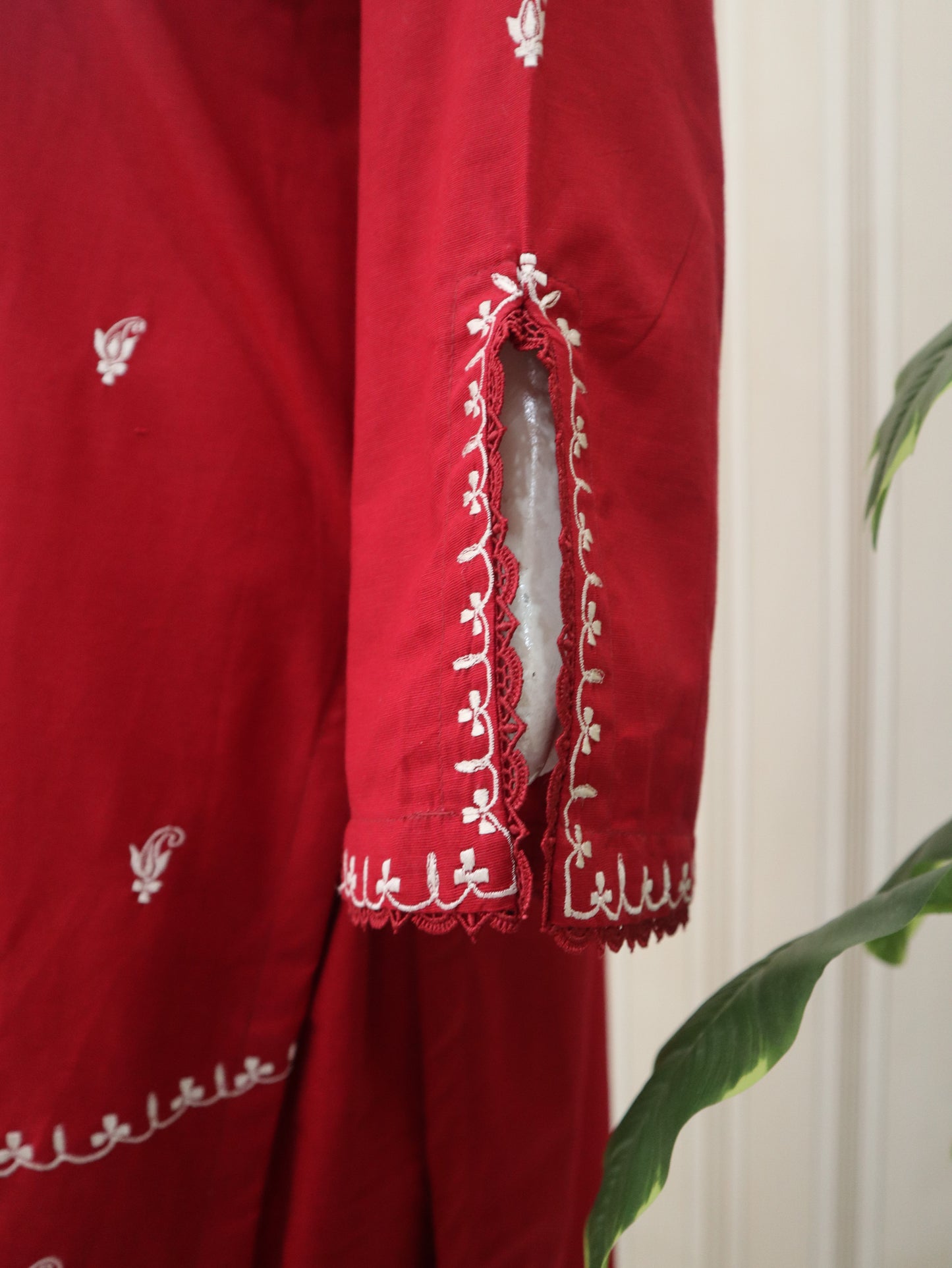 2 Pc Khaddar Embroidered Unstitched (24SW53)