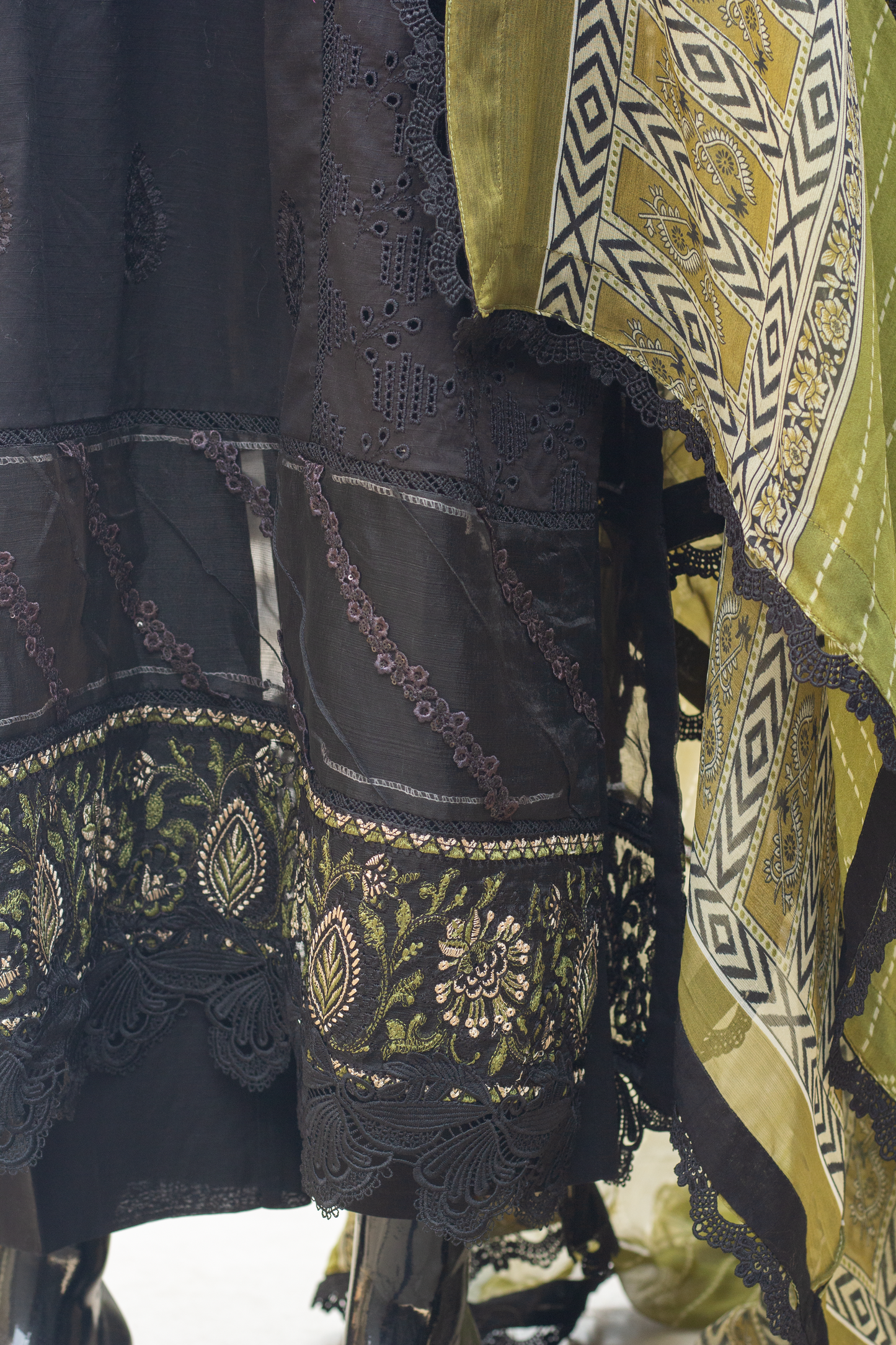 Schiffly Chickenkari - 3 Pcs Unstitched (24SS01)