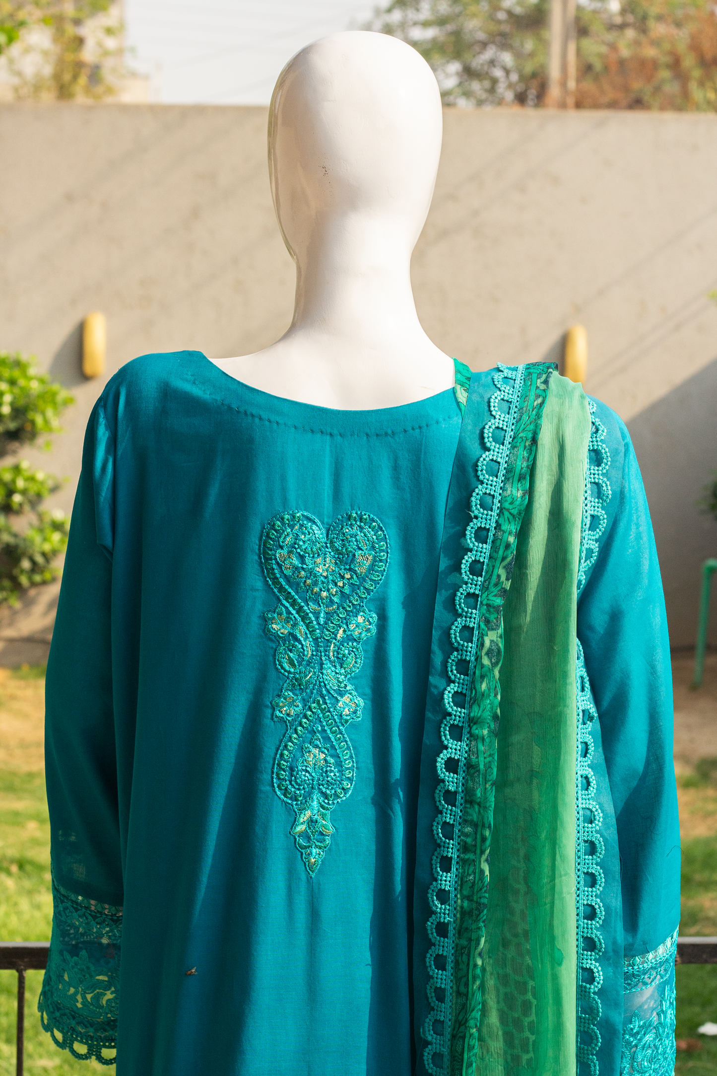 Schiffly Embroidered Luxury - 3 Pcs Unstitched (24SS07)
