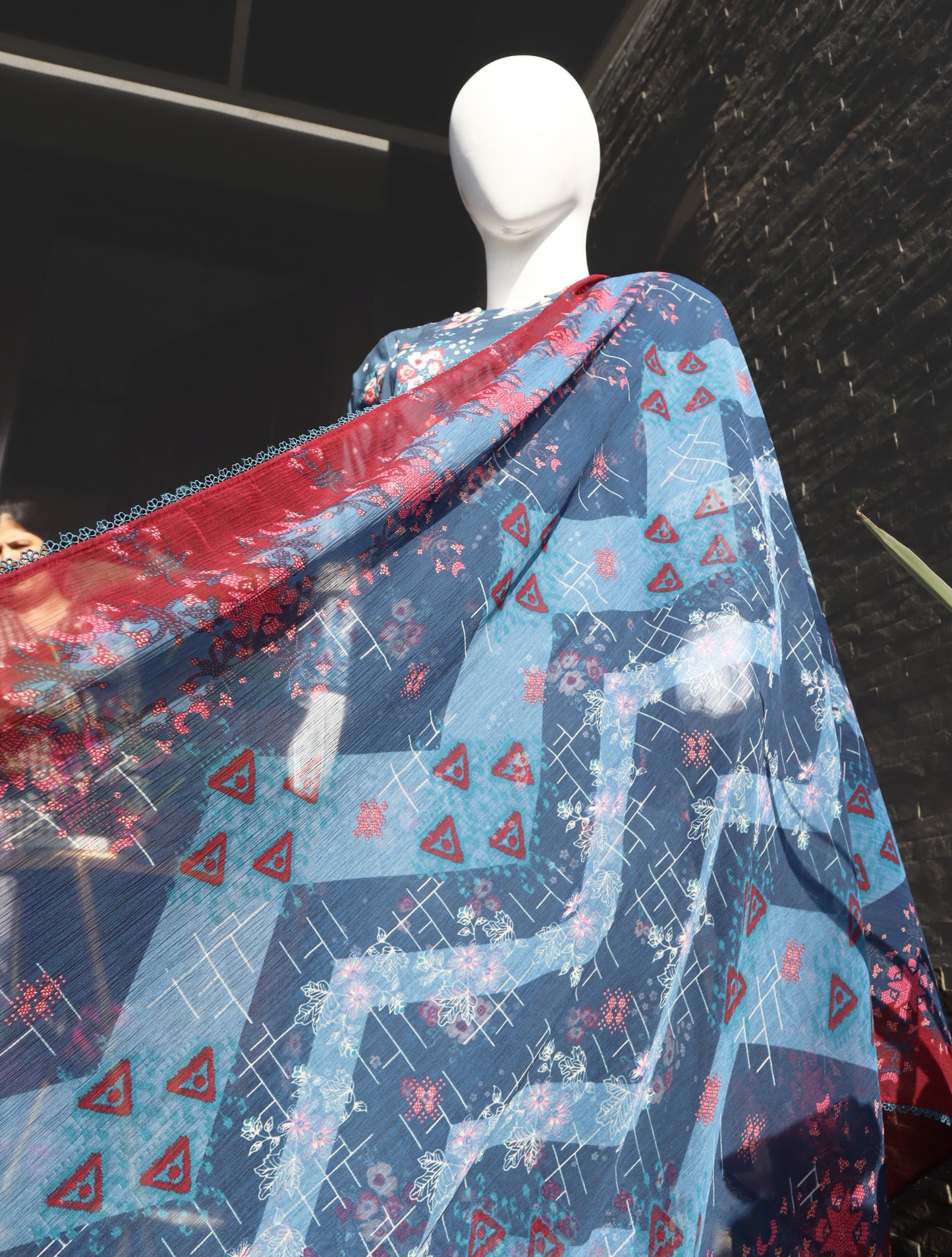 Schiffly Lawn - 3 Pcs Unstitched (24SS15)