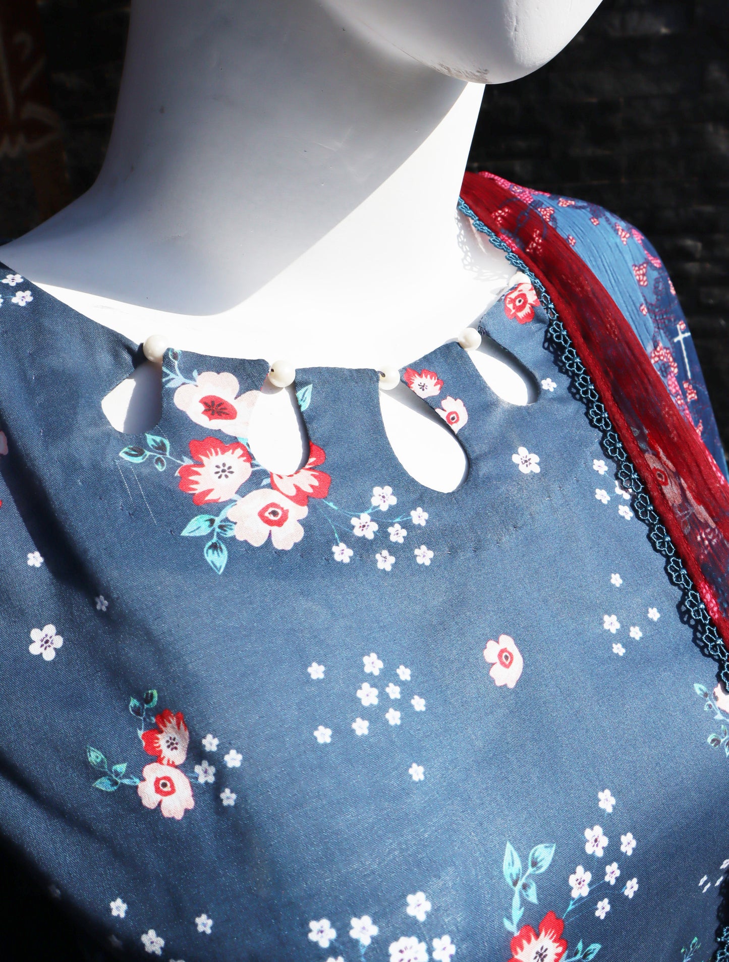 Schiffly Lawn - 3 Pcs Unstitched (24SS15)