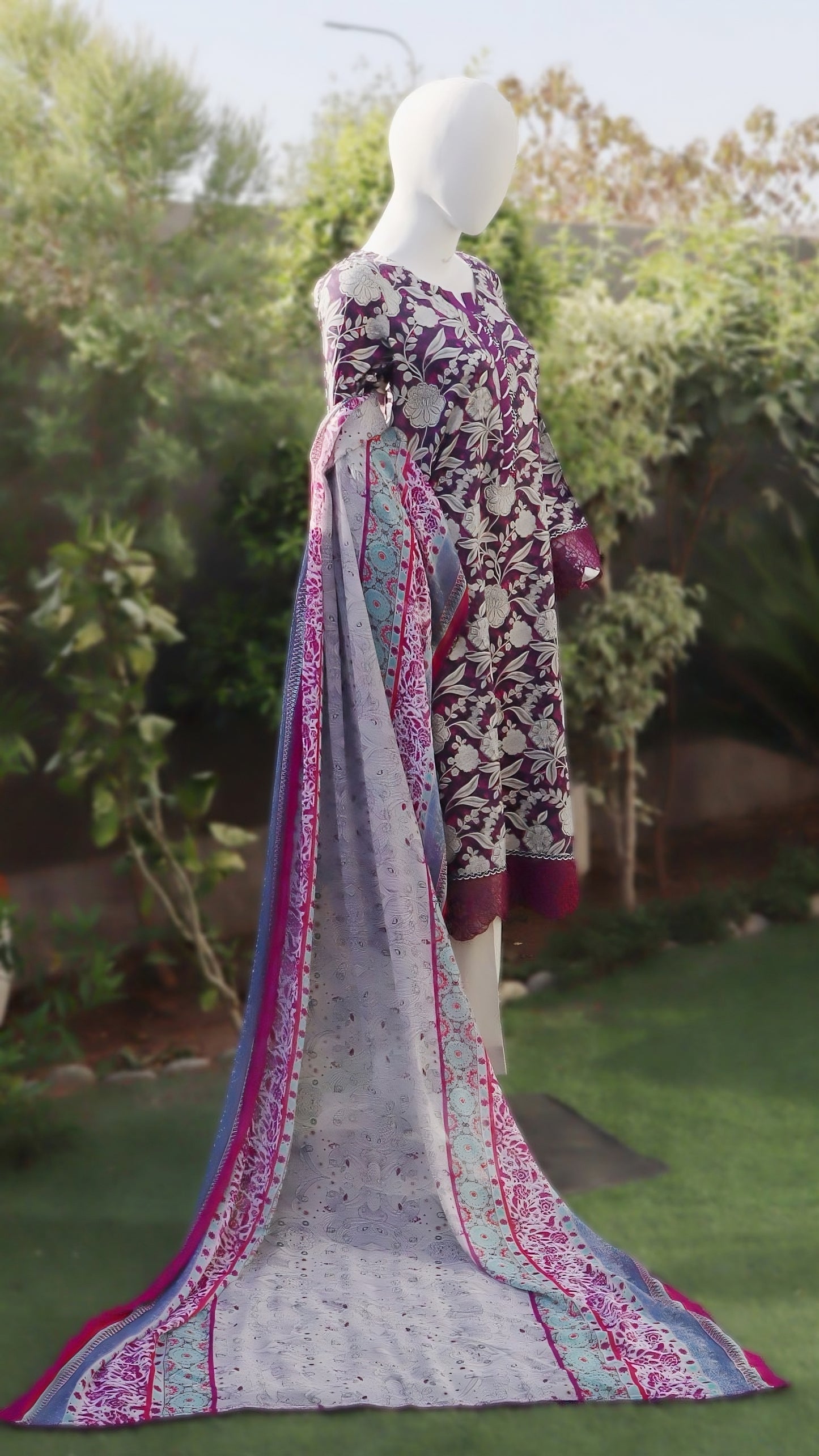 Schiffly Lawn - 3 Pcs Unstitched (24SS11)