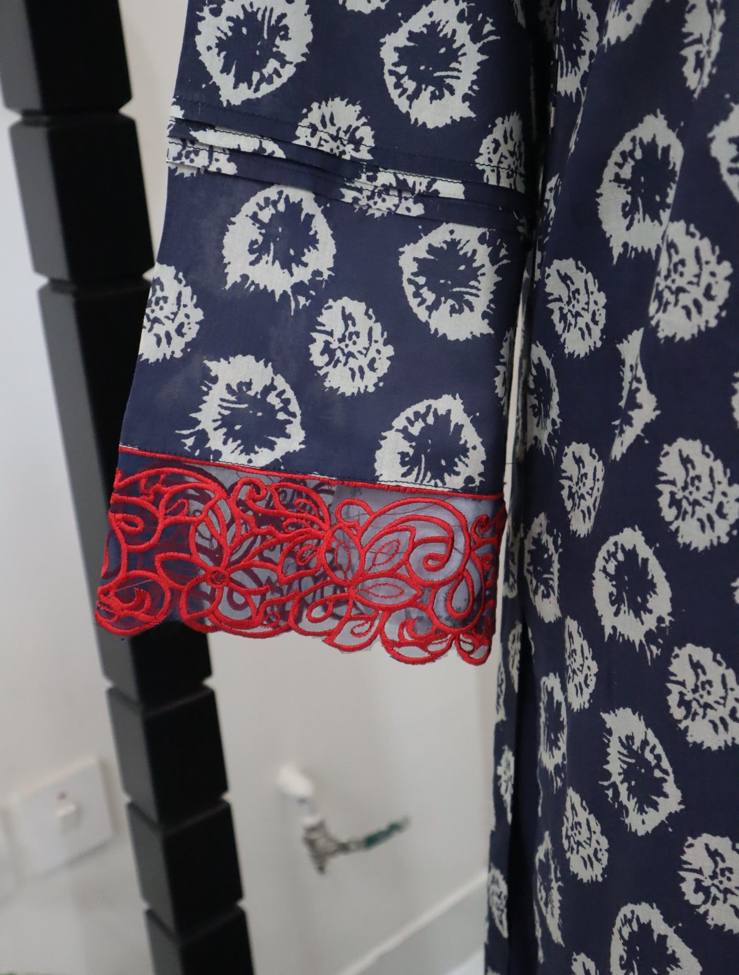 Schiffly Lawn - 2 Pcs Unstitched (24SS18)