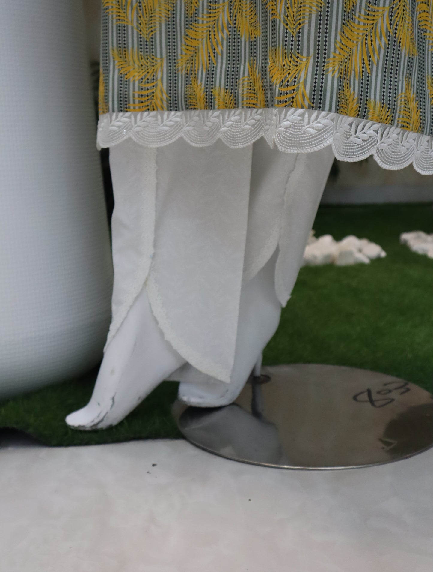 Schiffly Lawn - 2 Pcs Unstitched (24SS20)